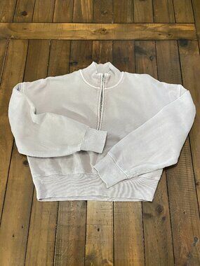 ✨ Wilfred Free Aritzia Gemini Half Zip Crop Sweatshirt Medium ✨